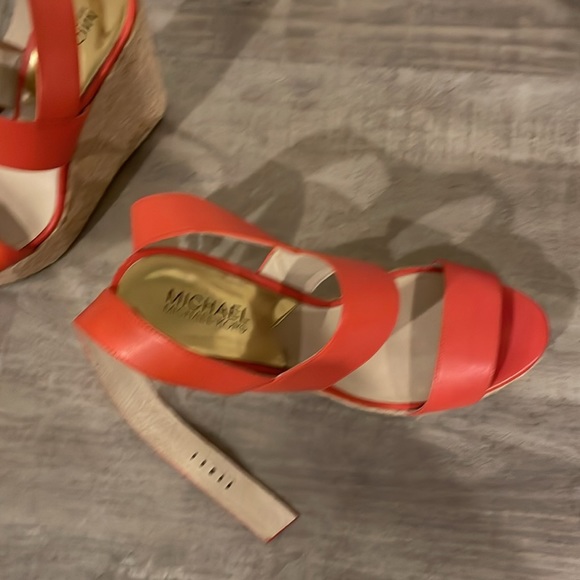Tangerine leather Michael Michael Kors wedges - Picture 4 of 7